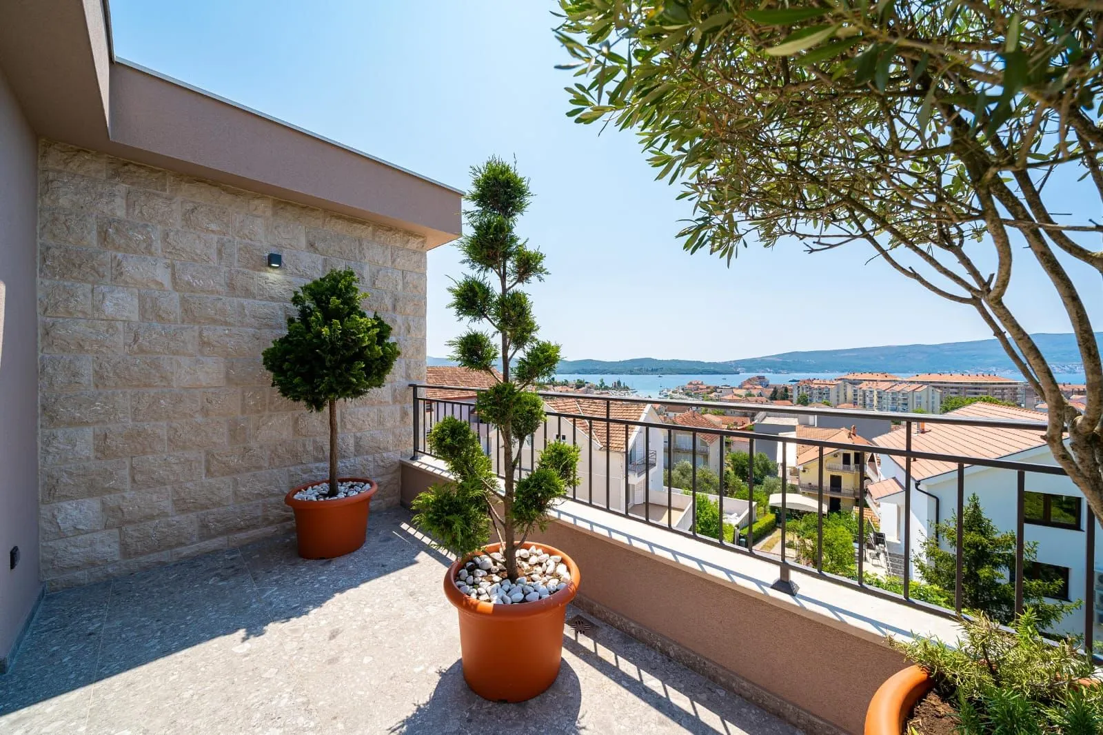 Prodaja, trosoban stan, 77m², Tivat, Crna Gora