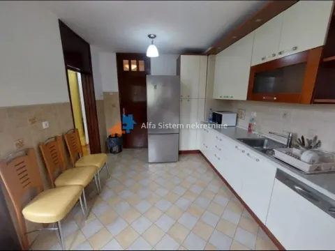 Izdavanje, kuća, 240m², Banovo Brdo, Beograd - image 25
