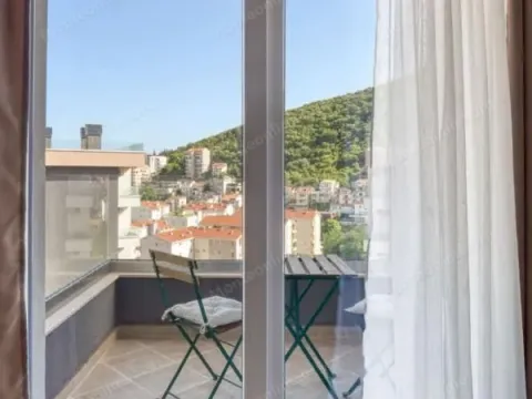 Sale, one bedroom apartment, 44m², Budva, Crna Gora - image 9