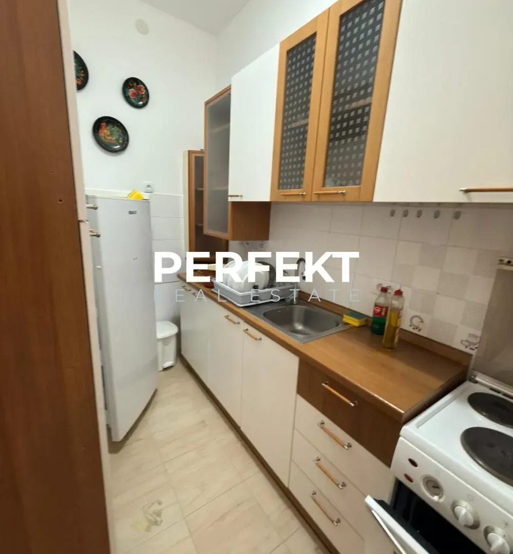 Izdavanje, trosoban stan, 60m², Uciteljsko Naselje, Zvezdara Sve Podlokacije