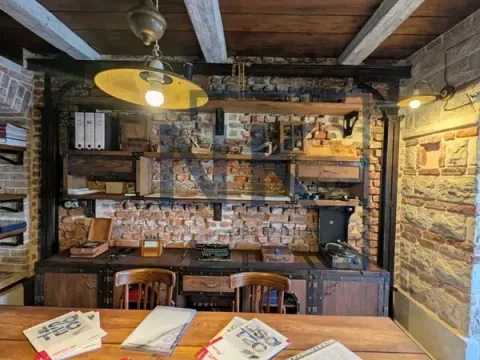 Izdavanje, poslovni prostor, 42m², Centar, Podgorica - image 9