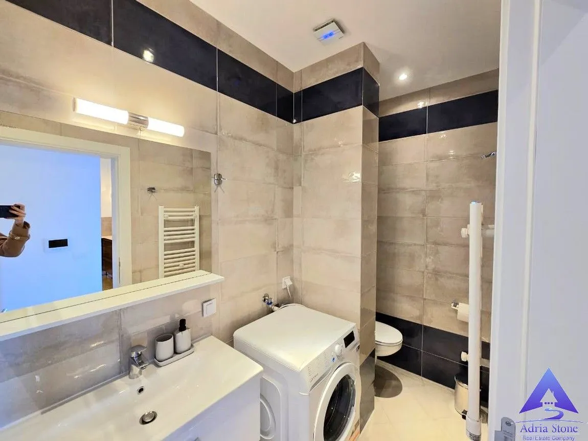 Sale, two bedroom apartment, 83m², Bečići, Budva