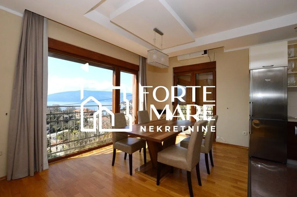 Prodaja, trosoban stan, 140m², Zelenika, Herceg Novi