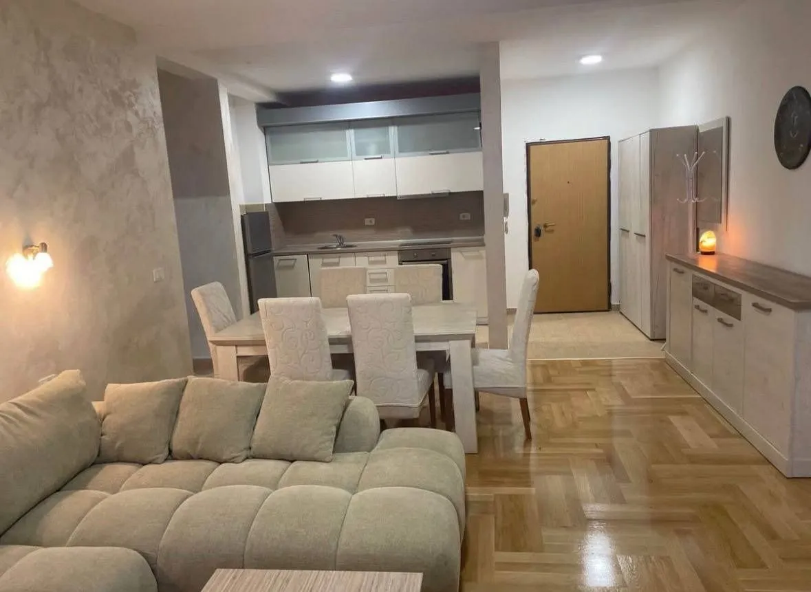 Rent, one bedroom apartment, 85m², Tivat, Crna Gora