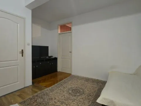 Izdavanje, jednosoban stan, 39m², Blok 6, Podgorica - image 12