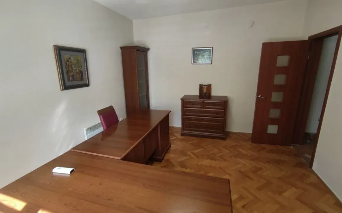 Izdavanje, poslovni prostor, 36m², Preko Morače, Podgorica
