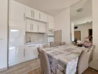 Rent, one bedroom apartment, 42m², Rafailovići, Budva - image 6