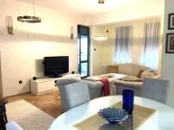 Izdavanje, dvosoban stan, 65m², Centar, Podgorica - image 1