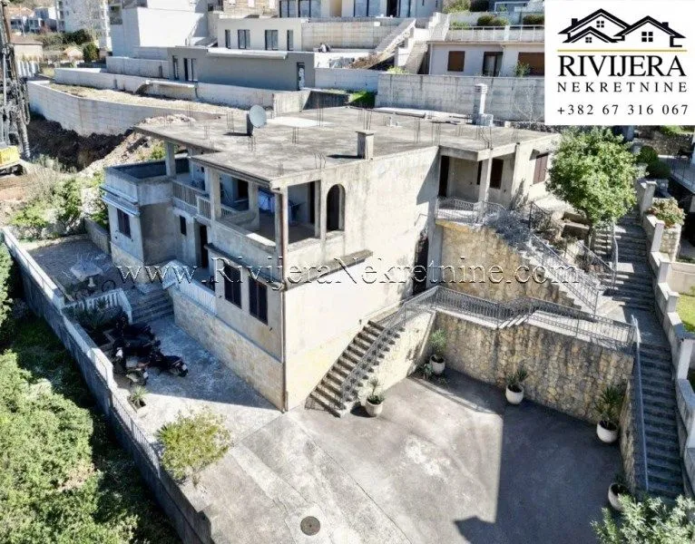 Prodaja, kuća, 289m², Dobrota, Kotor