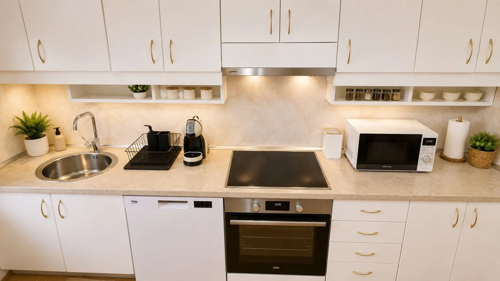 Izdavanje, jednosoban stan, 60m², Momišići, Podgorica
