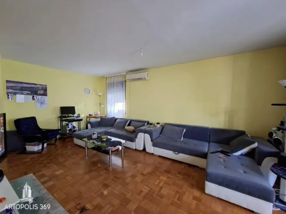 Sale, three bedroom apartment, 81m², Novi Beograd Blok 71, Novi Beograd Sve Podlokacije