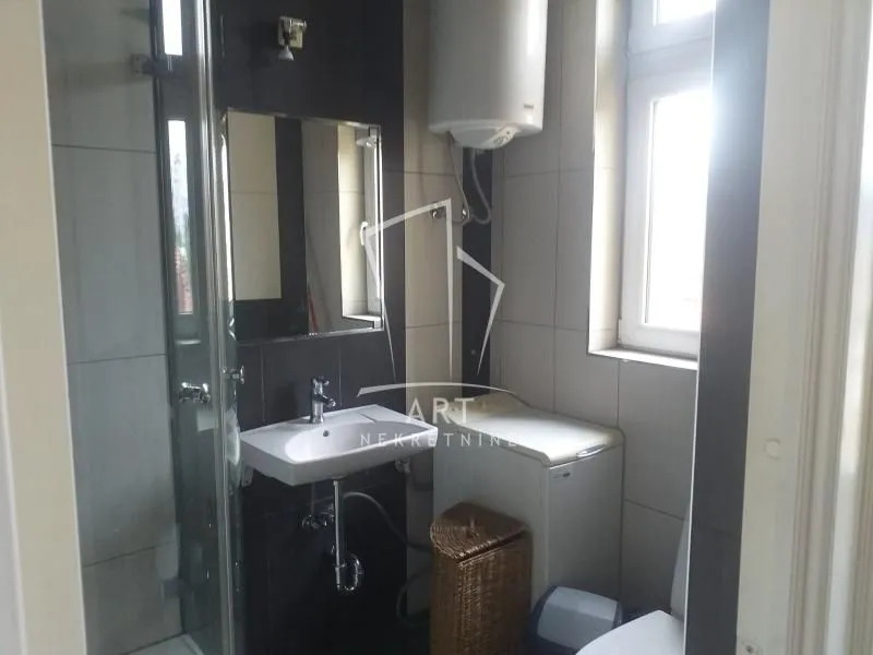 Sale, two bedroom apartment, 56m², Neimar, Vračar Sve Podlokacije