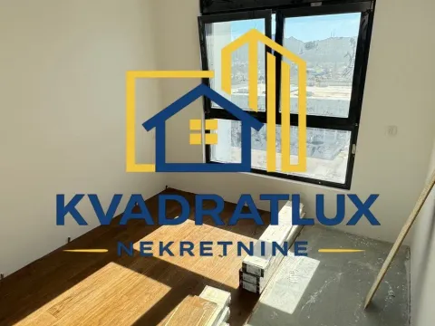 Prodaja, jednosoban stan, 42m², Centar, Bar - image 5