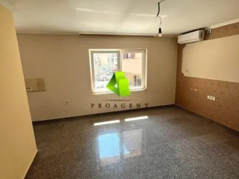 Izdavanje, poslovni prostor, 70m², Medijana, Niš - image 6