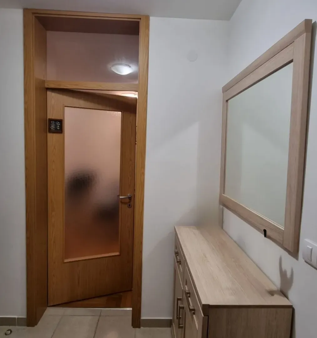 Prodaja, dvosoban stan, 76m², Centar, Bar