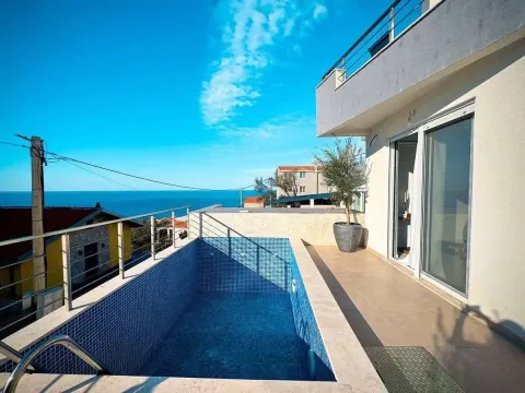 Daily-rent, three bedroom apartment, 180m², Dobra Voda, Budva - image 2