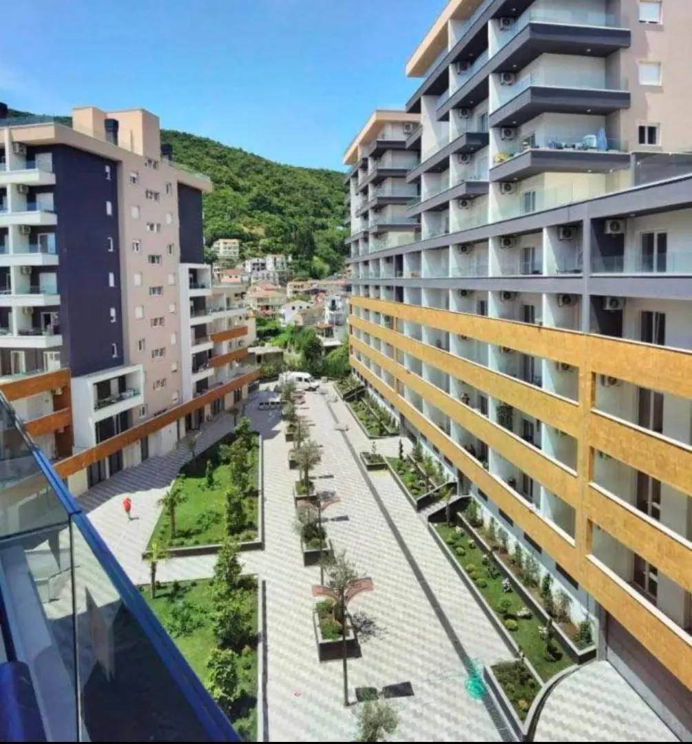 Rent, one bedroom apartment, 42m², Bijeli Do, Budva