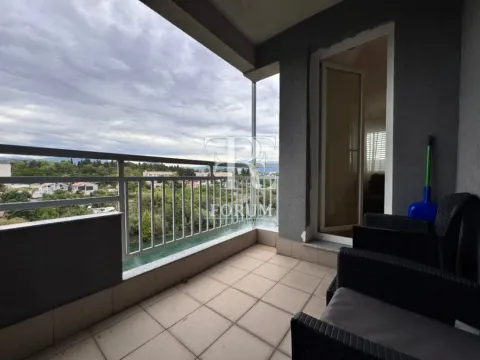 Izdavanje, trosoban stan, 85m², Krivi Most, Podgorica - image 13