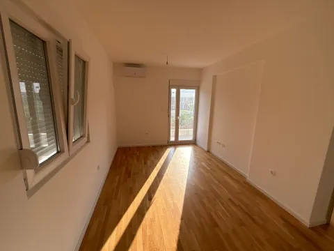 Prodaja, jednosoban stan, 43m², Podkošljun, Budva - image 2