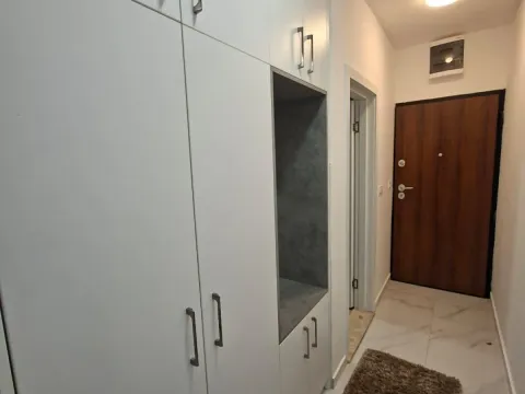 Rent, one bedroom apartment, 45m², Bulevar, Budva - image 10