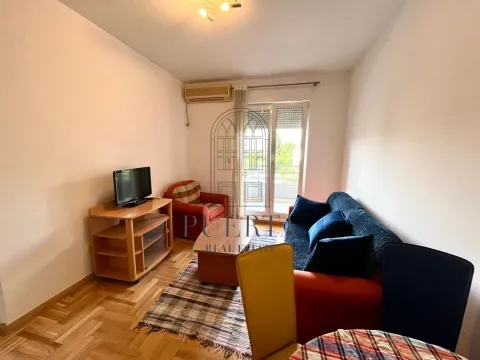 Izdavanje, jednosoban stan, 37m², Stari Aerodrom, Podgorica - image 7