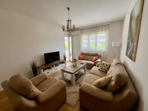 Izdavanje, jednosoban stan, 49m², Central Point, Podgorica - image 7