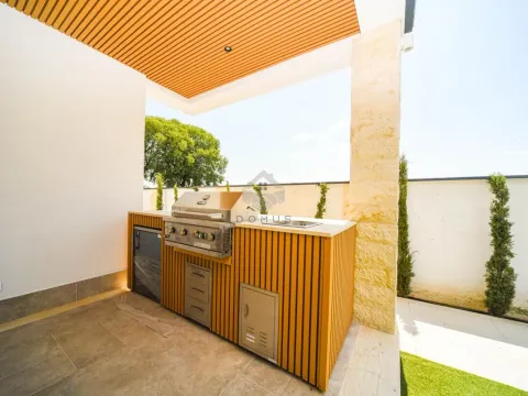 Izdavanje, kuća, 350m², Tuzi, Podgorica - image 30