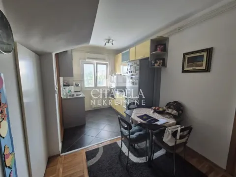 Prodaja, jednosoban stan, 41m², Brace Jerković, Voždovac Sve Podlokacije - image 5