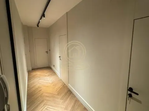 Izdavanje, poslovni prostor, 66m², Sarajevska, Beograd - image 9
