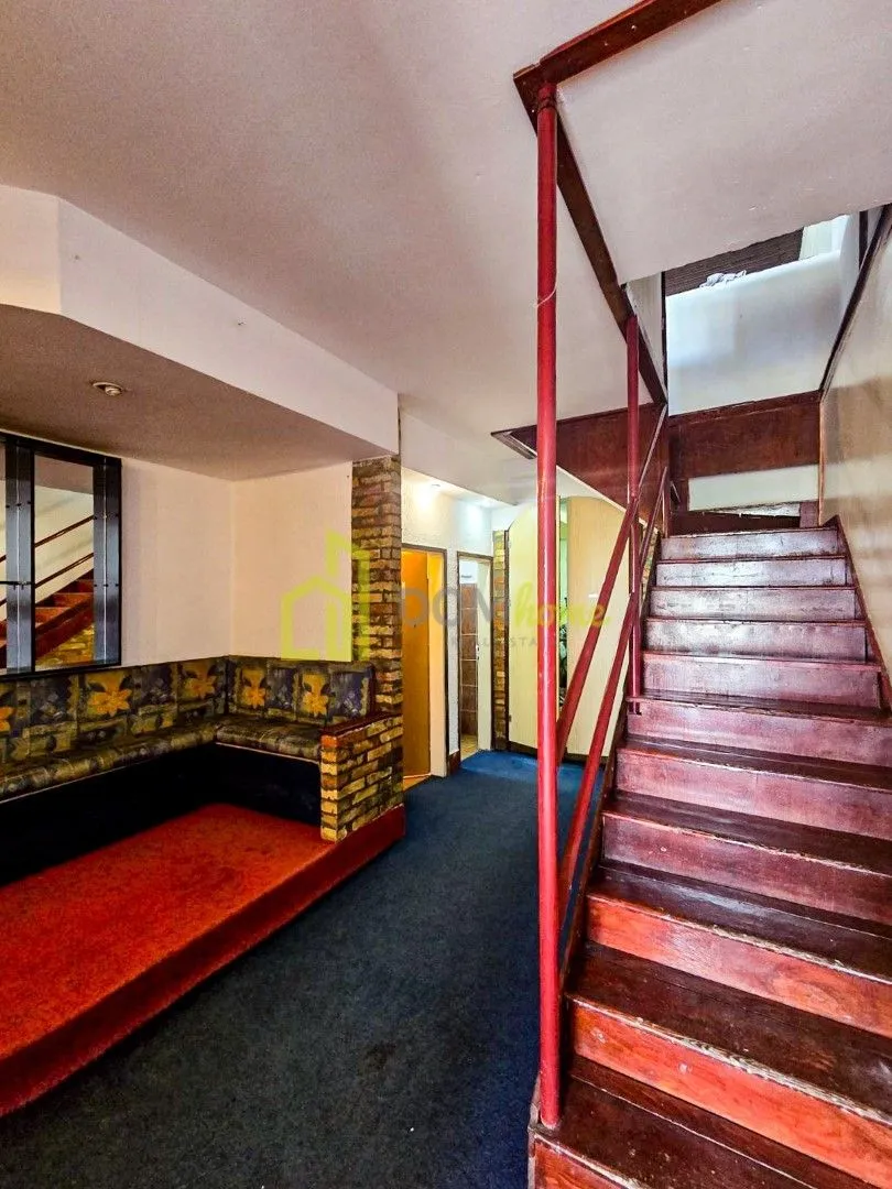 Rent, office space, 130m², Stara Varoš, Podgorica