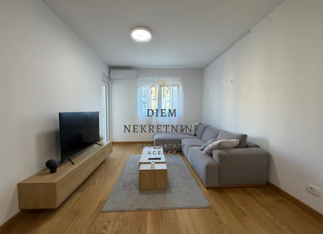 Izdavanje, jednosoban stan, 48m², New City, Podgorica