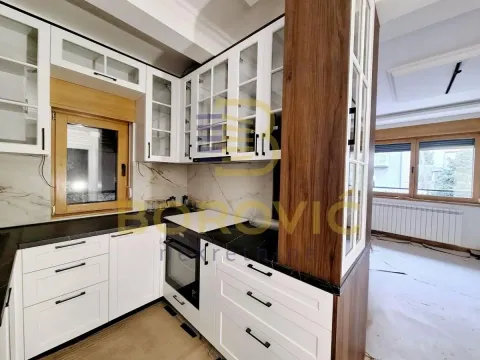 Prodaja, trosoban stan, 100m², Kluz, Zvezdara Sve Podlokacije - image 2