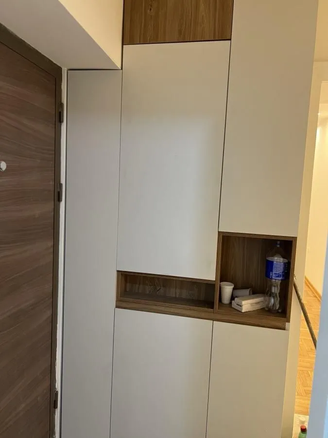 Izdavanje, trosoban stan, 68m², Centar, Niš