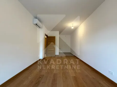 Izdavanje, jednosoban stan, 47m², New City, Podgorica - image 3