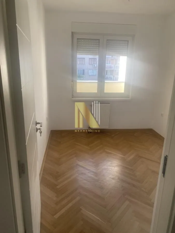 Prodaja, dvosoban stan, 40m², Sajmište, Novi Sad