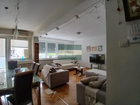 Izdavanje, trosoban stan, 78m², Centar, Jagodina - image 3