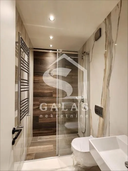 Prodaja, četvorosoban stan, 132m², Autokomanda, Voždovac Sve Podlokacije