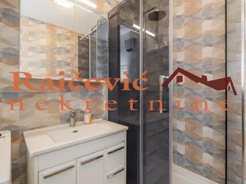 Prodaja, trosoban stan, 79m², Stari Grad, Beograd - image 15