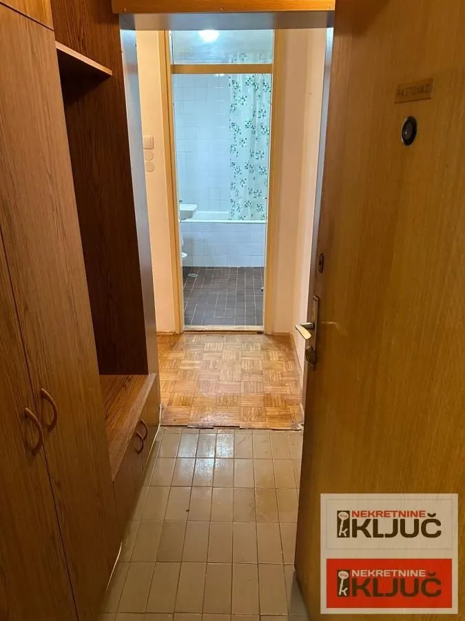 Prodaja, garsonjera, 27m², Novo naselje, Novi Sad