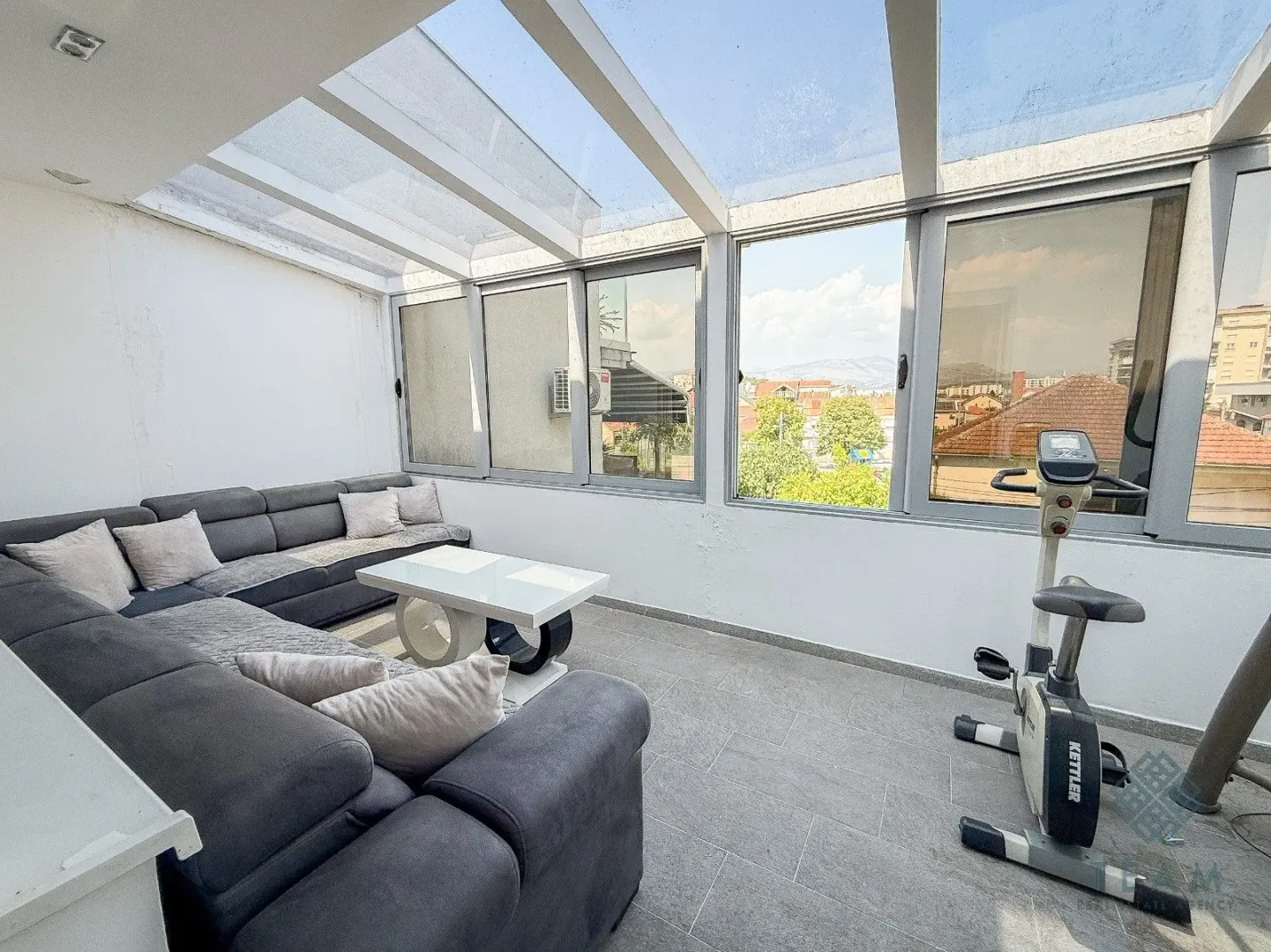 Izdavanje, trosoban stan, 150m², Zabjelo, Podgorica