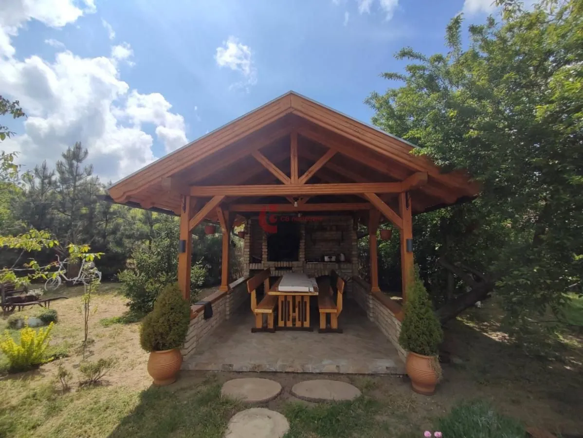 Prodaja, kuća, 313m², Peščara, Subotica