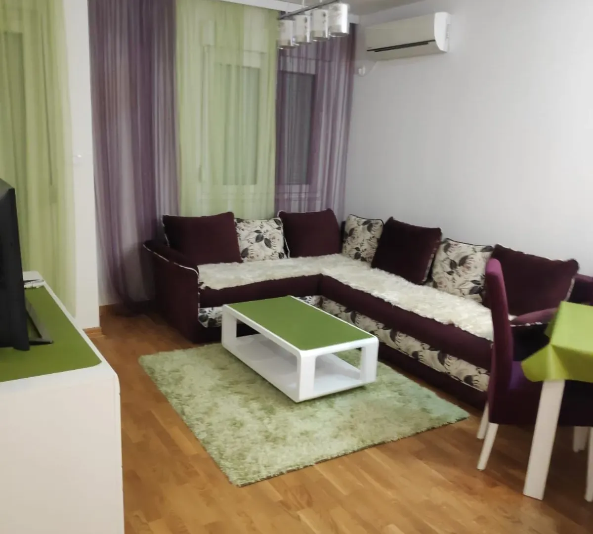 Izdavanje, jednosoban stan, 45m², City Kvart, Podgorica