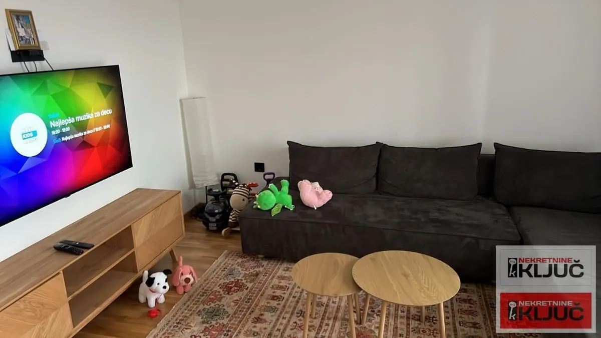 Prodaja, trosoban stan, 77m², Sremska Kamenica, Petrovaradin