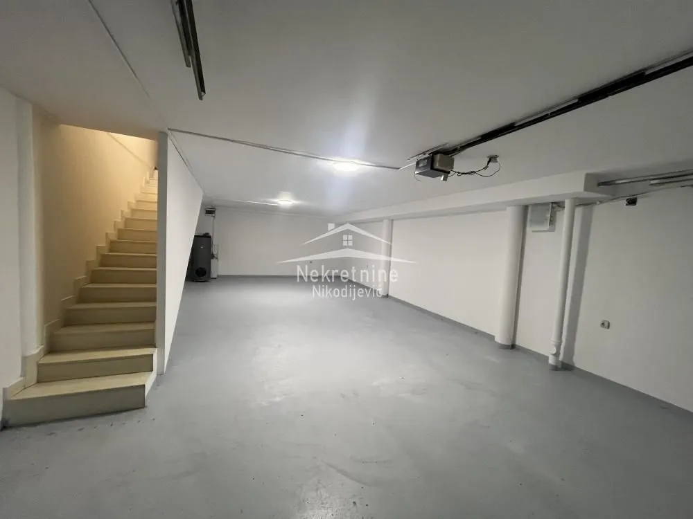 Rent, office space, 300m², Savski Venac, Beograd