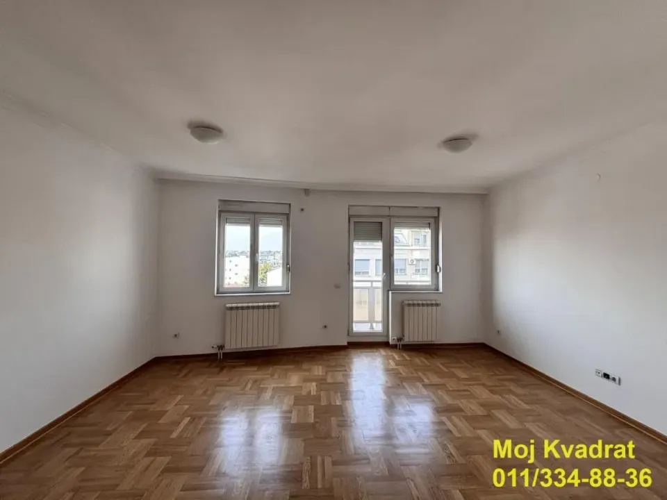 Prodaja, četvorosoban stan, 108m², Lekino Brdo, Voždovac Sve Podlokacije