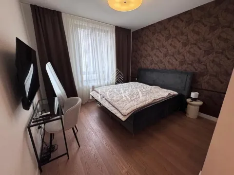 Izdavanje, trosoban stan, 89m², Savski Venac, Beograd - image 8