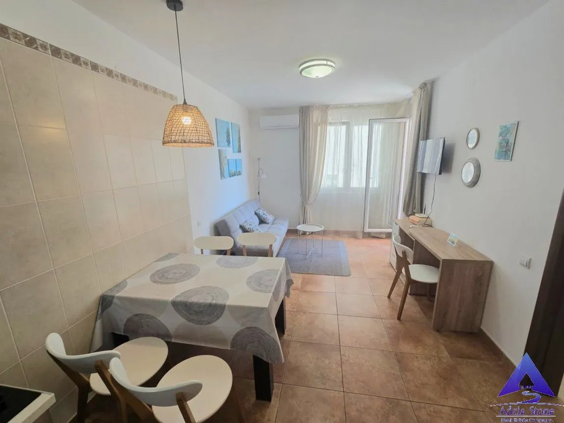 Prodaja, jednosoban stan, 38m², Podkošljun, Budva