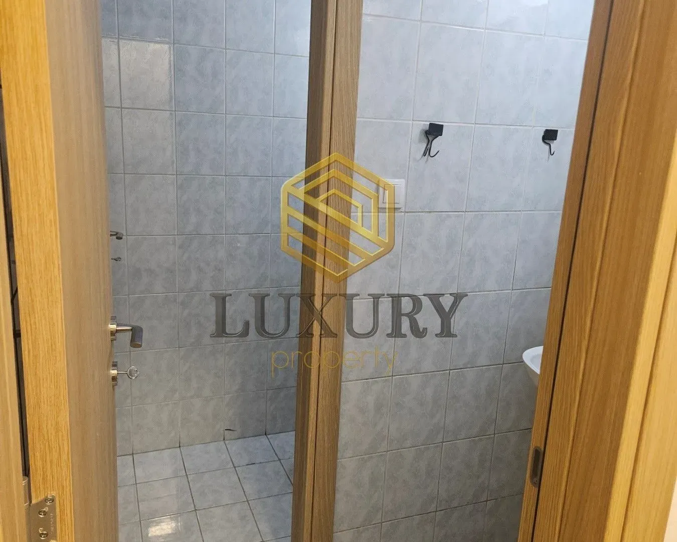 Sale, office space, 191m², Ljubović, Podgorica