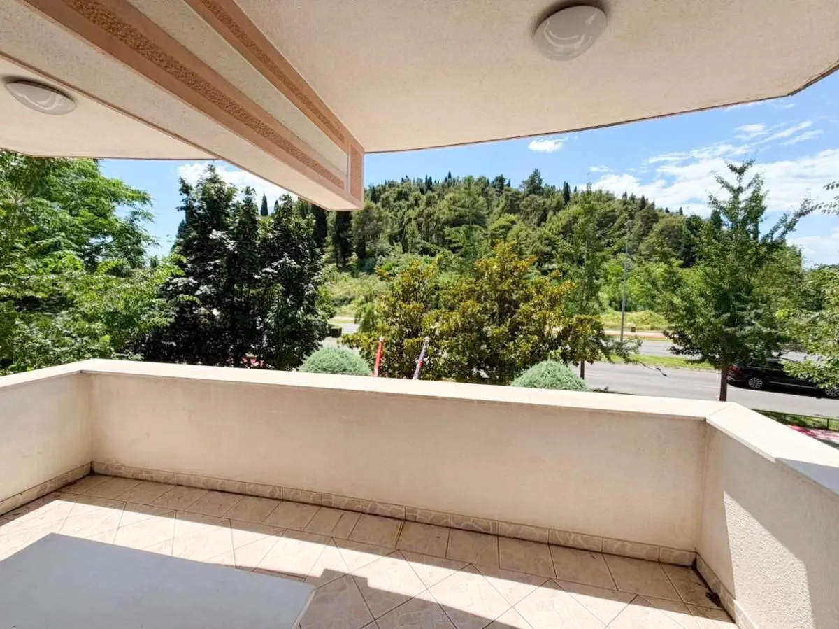 Rent, office space, 150m², Ljubović, Podgorica