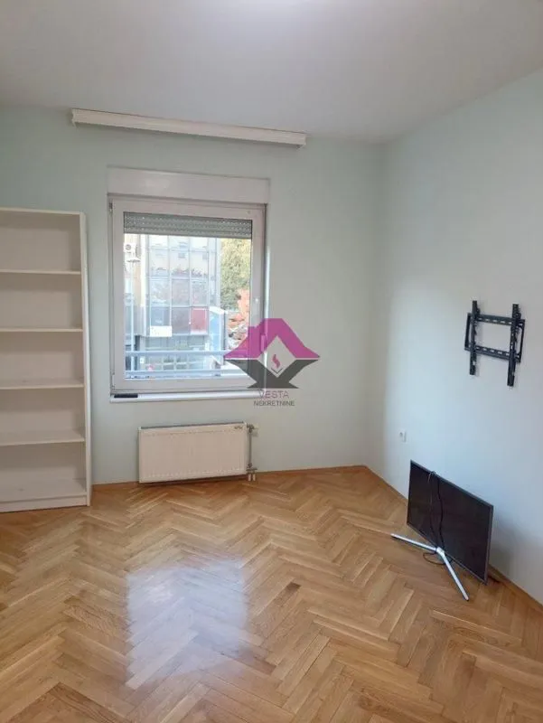 Izdavanje, trosoban stan, 70m², Bulevar Oslobodjenja, Novi Sad Sve Podlokacije